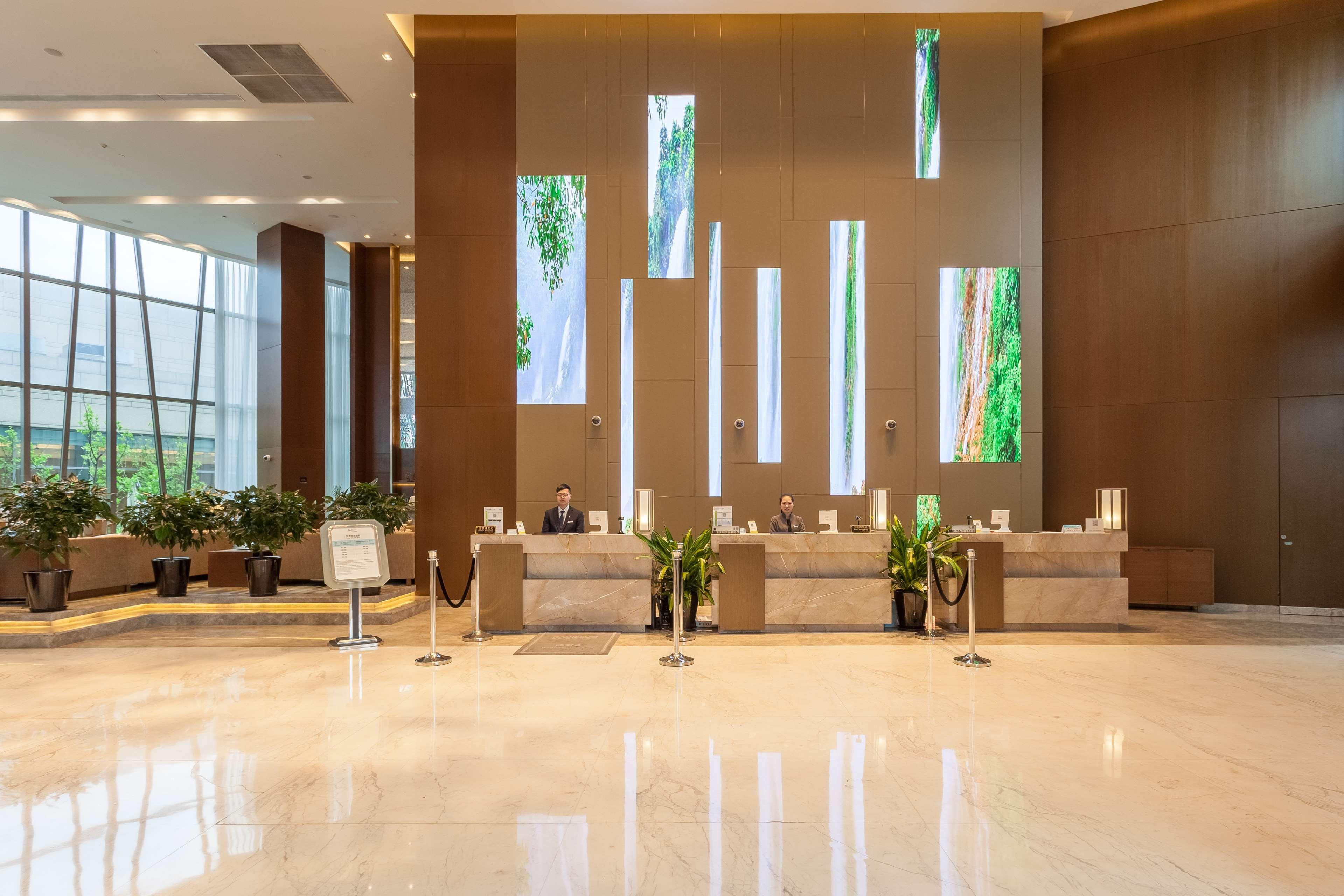 Radisson Exhibition Center Шанхай Экстерьер фото