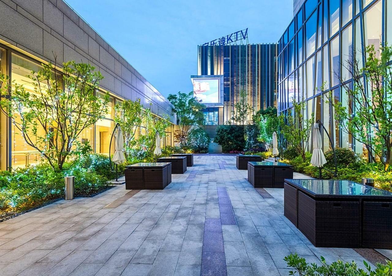 Radisson Exhibition Center Шанхай Экстерьер фото